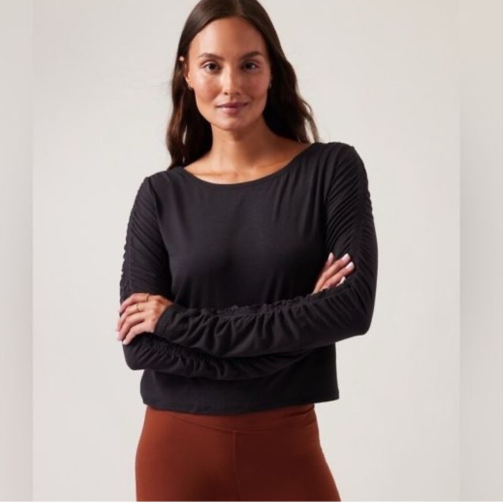 NWT New ATHLETA All Around Ruched Top Cropped‎ Fit Black